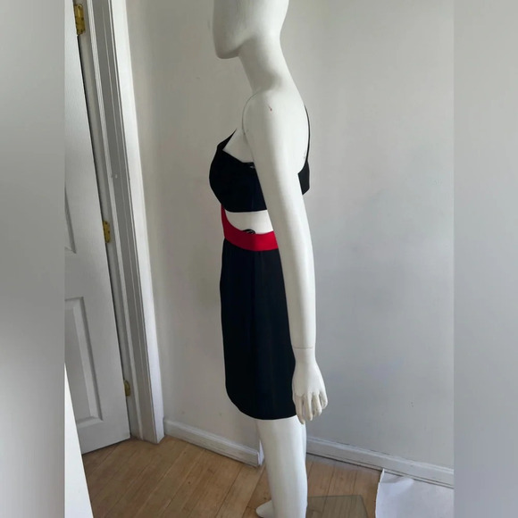 Black Halo Kylie Black Red One Shoulder Cut Out Sleeveless Mini Dress Size 4 - Picture 3 of 9